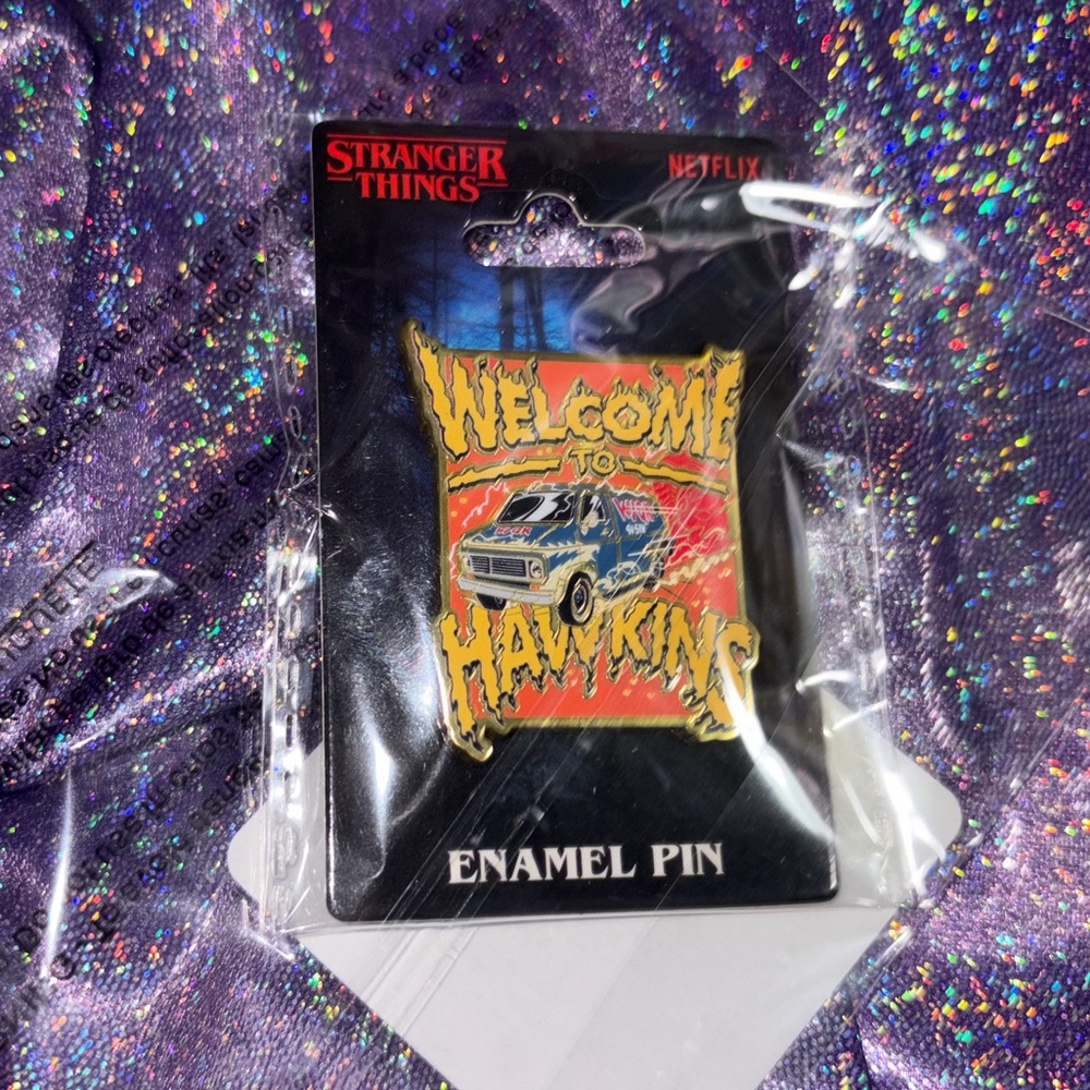 Exclusive Stranger Things Pin - Picture 3 of 4
